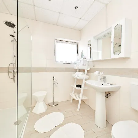 Apartment Gvarda *